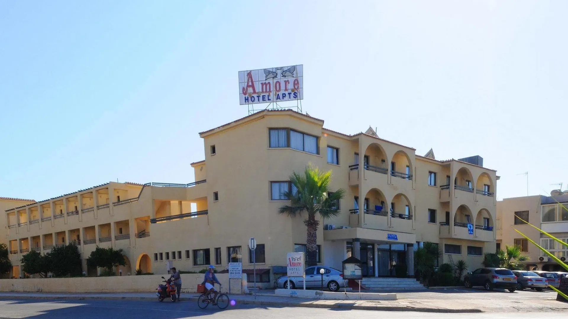 Amore Hotel Apartments Протарас Кипр